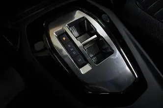 Peugeot 208, 1.2, 74 kW, hybrid, automatic, front-wheel drive
