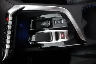 Peugeot 3008, 1.6, 133 kW, pistikhübriid, automaat, esivedu