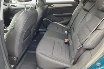 Renault Arkana, 1.6, 105 kW, гибрид, автомат, передний привод
