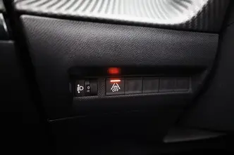 Peugeot 2008, 1.2, 96 kW, бензин, автомат, передний привод