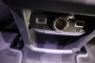 Peugeot E-3008, 155 kW, elekter, automaat, esivedu