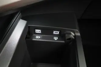 Peugeot E-3008, 155 kW, elekter, automaat, esivedu