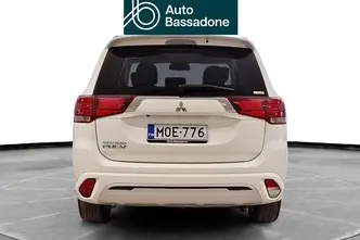 Mitsubishi Outlander, 2.4, 99 kW, plug-in hybrid, automatic, four-wheel drive