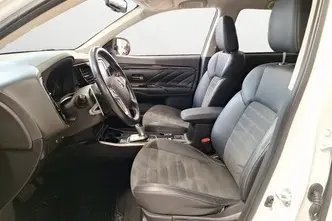 Mitsubishi Outlander, 2.4, 99 kW, plug-in hybrid, automatic, four-wheel drive