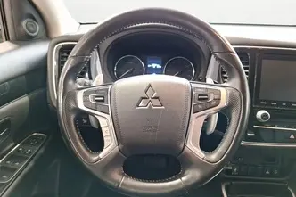 Mitsubishi Outlander, 2.4, 99 kW, plug-in hybrid, automatic, four-wheel drive