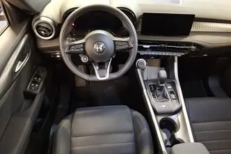 Alfa Romeo Tonale, 1.5, 96 kW, hybrid, automatic, front-wheel drive