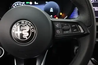 Alfa Romeo Tonale, 1.5, 118 kW, hybrid, automatic, front-wheel drive