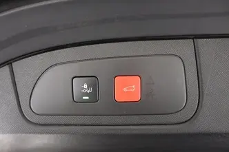DS 7 Crossback, 1.6, 221 kW, подключаемый гибрид, автомат, полный привод
