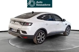 Renault Arkana, 1.6, 105 kW, гибрид, автомат, передний привод