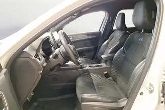 Renault Arkana, 1.6, 105 kW, гибрид, автомат, передний привод