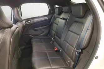Renault Arkana, 1.6, 105 kW, гибрид, автомат, передний привод