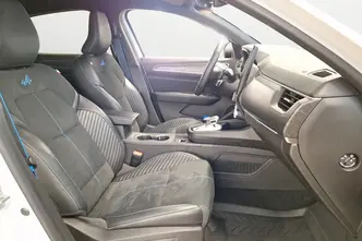 Renault Arkana, 1.6, 105 kW, гибрид, автомат, передний привод