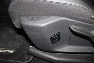 Peugeot E-3008, 155 kW, elekter, automaat, esivedu