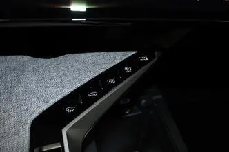 Peugeot E-3008, 155 kW, elekter, automaat, esivedu