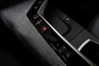 Peugeot E-3008, 155 kW, elekter, automaat, esivedu