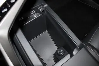 Peugeot E-3008, 155 kW, elekter, automaat, esivedu