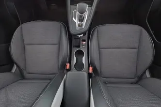 Renault Captur, 1.6, 68 kW, подключаемый гибрид, автомат, передний привод