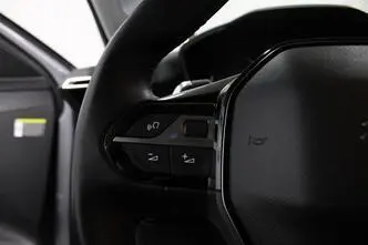 Peugeot 208, 1.2, 74 kW, petrol, automatic, front-wheel drive
