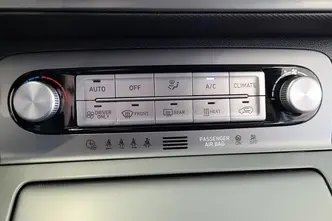 Hyundai Kona, 100 kW, elekter, automaat, esivedu