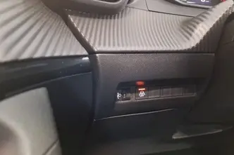Peugeot 2008, 1.2, 96 kW, bensiin, automaat, esivedu