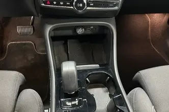 Volvo XC40, 170 kW, elekter, automaat, esivedu