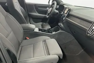 Volvo XC40, 170 kW, elekter, automaat, esivedu