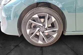 Peugeot 308, 1.2, 96 kW, бензин, автомат, передний привод