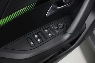Peugeot 2008, 1.2, 100 kW, hübriid, automaat, esivedu