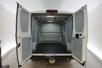 Peugeot Boxer, 2.2, 103 kW, diesel, manual, front-wheel drive