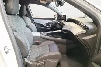Peugeot E-5008, 157 kW, elekter, automaat, esivedu