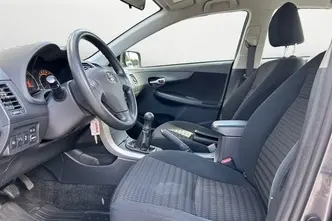 Toyota Corolla, 1.4, 71 kW, bensiin, manuaal, esivedu