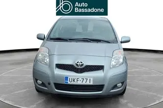 Toyota Yaris, 1.3, 74 kW, petrol, manual, front-wheel drive