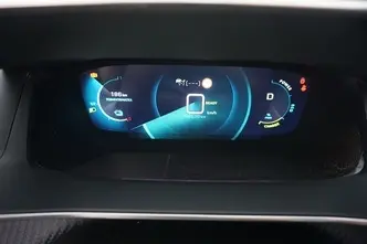 Peugeot e-2008, elekter, automaat, esivedu