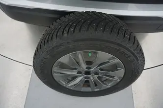 Peugeot e-2008, elekter, automaat, esivedu