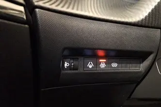 Peugeot e-2008, elekter, automaat, esivedu