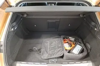 DS 4, 1.6, 165 kW, pistikhübriid, automaat, esivedu