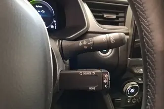 Renault Captur, 1.6, 117 kW, pistikhübriid, automaat, esivedu