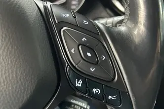 Toyota C-HR, 1.8, 90 kW, hybrid, automatic, front-wheel drive