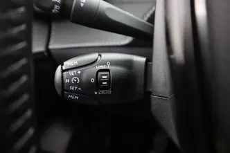 Peugeot 208, 1.2, 55 kW, bensiin, manuaal, esivedu