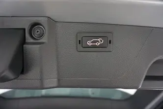 Ssangyong Korando, 152 kW, elekter, automaat, esivedu