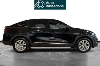 Renault Arkana, 1.6, 105 kW, гибрид, автомат, передний привод