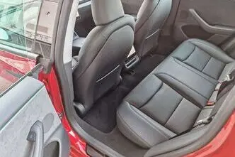 Tesla Model 3, 366 kW, elekter, automaat, nelikvedu