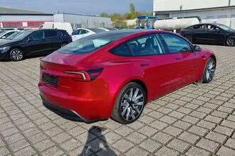 Tesla Model 3, 366 kW, elekter, automaat, nelikvedu