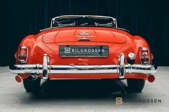 Mercedes-Benz 190, 77 kW, bensiin, manuaal, nelikvedu