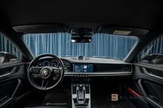 Porsche 911, 3.0, 331 kW, petrol, automatic, four-wheel drive