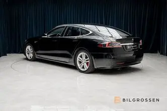 Tesla Model S, 560 kW, elekter, automaat, nelikvedu