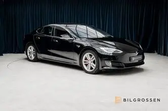 Tesla Model S, 560 kW, elekter, automaat, nelikvedu