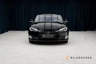 Tesla Model S, 560 kW, elekter, automaat, nelikvedu