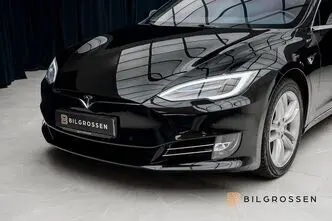 Tesla Model S, 560 kW, elekter, automaat, nelikvedu