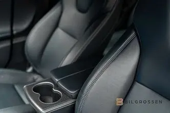 Tesla Model S, 560 kW, elekter, automaat, nelikvedu